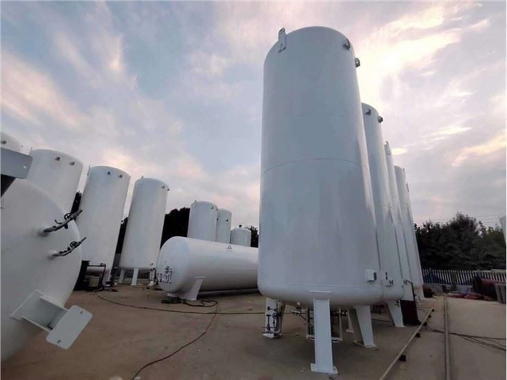 Liquid Carbon Dioxide Storage Tank